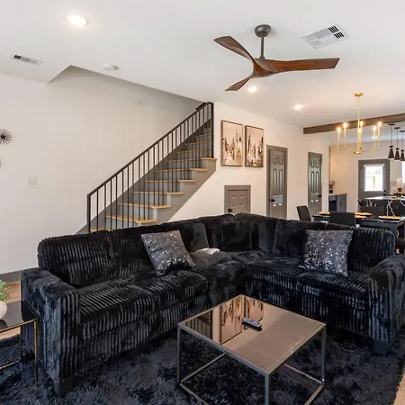 Villa Cozy Downtown Luxury Oasis 2